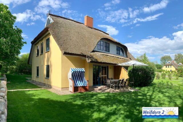 Familienfreundliches Reetdachhaus Weissdorn 2 Villa Puddemin Luaran gambar