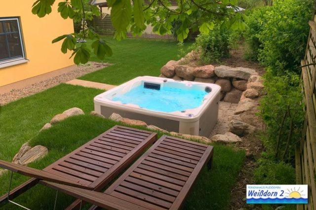 Familienfreundliches Reetdachhaus Weissdorn 2 Villa Puddemin Luaran gambar